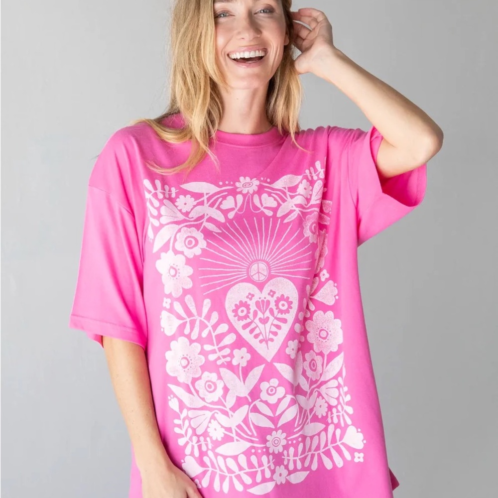 🌙NATURAL LIFE Chandler Cotton Tee - Fuchsia Folk Flower🌙 - Picture 2 of 6